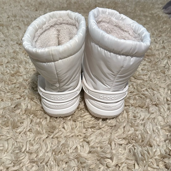 Crocs Classic Lined Neo Puff Boot - Picture 2 of 5